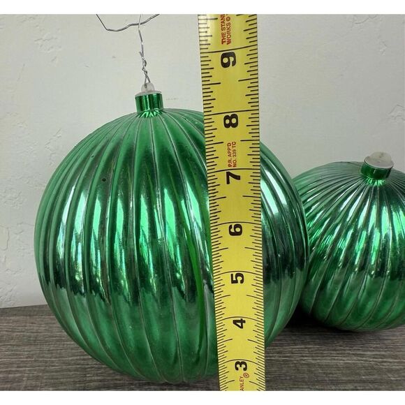 2 Large Vintage Green Ribbed Christmas Ornaments Plastic Taiwan 9” & 6” Retro - Picture 2 of 9